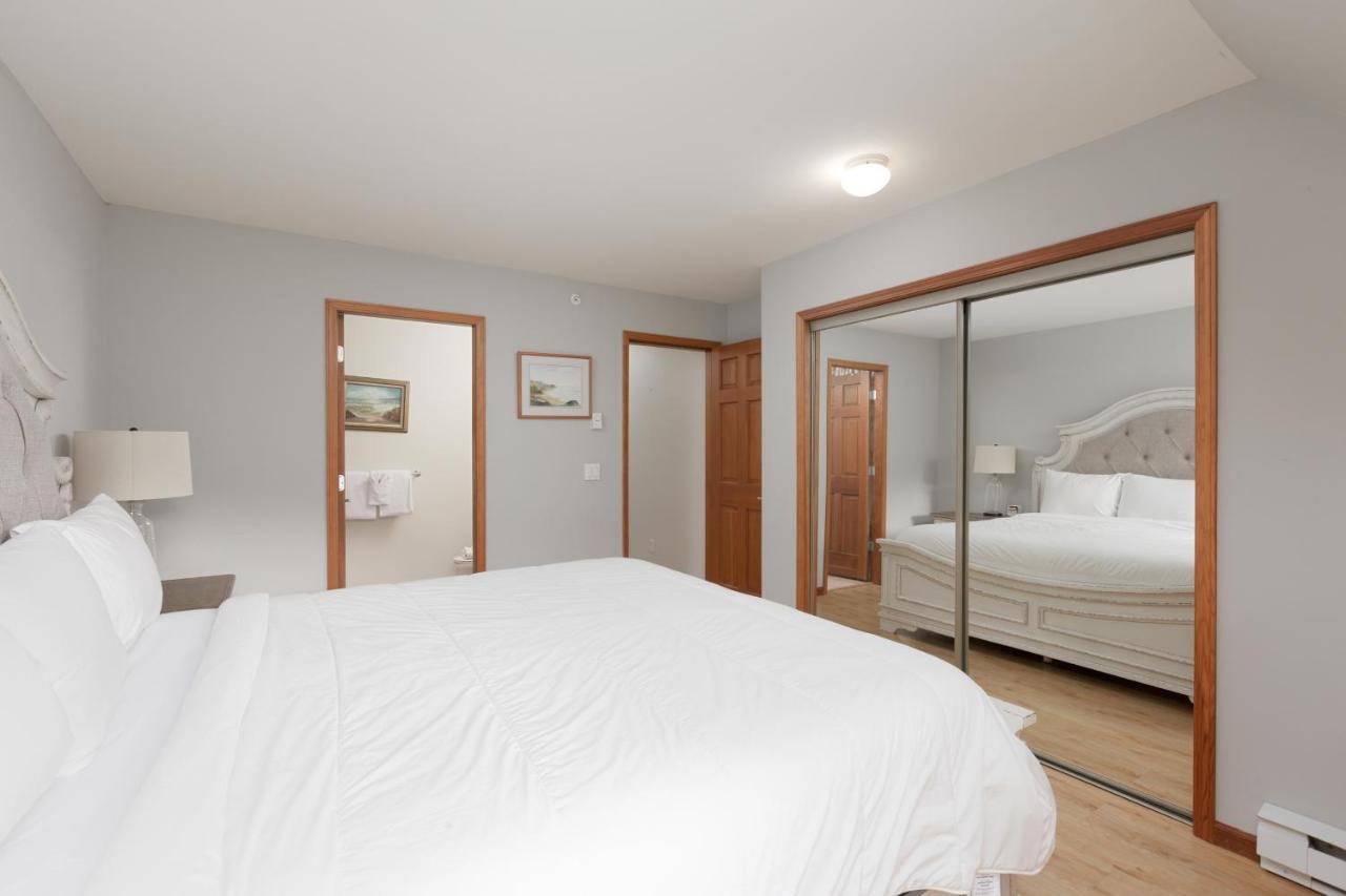 Lagoons By Cozystay Signature Whistler Exteriör bild
